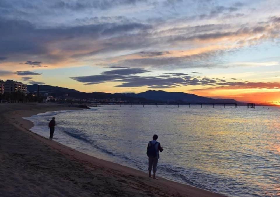 Casabala - Near The Beach And Barcelona Center Badalona Luaran gambar